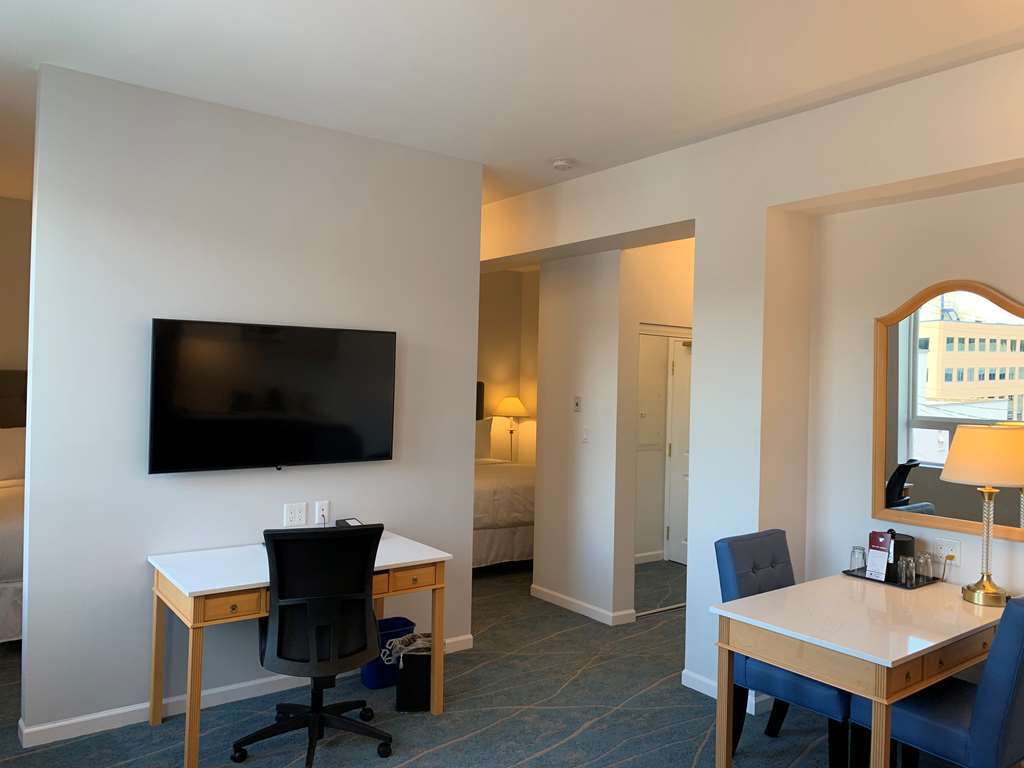 Crown Columbia Hotel; BW Premier Collection Trail Phòng bức ảnh